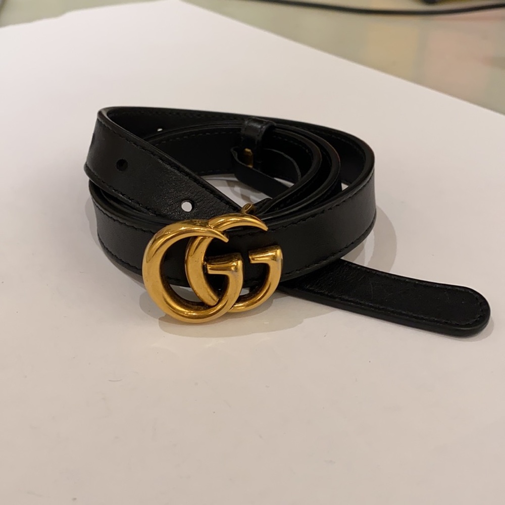 GUCCI Authentic Skinny Black and Yellow Brass Belt